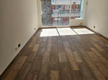 Departamento · 30m² · 1 Ambiente · Venta Monoambiente a La Calle, Reciclado, Apto Profesional