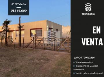 Quinta vacacional · 75m² · 4 Ambientes · Casa en Venta en El Taladro 3 Amb con Piscina