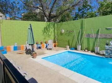 Casa · 7 Ambientes · 2 Cocheras · Casa en Venta en Villa Carlos Paz Cordoba Pileta Barrio Costa Azul