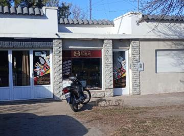 Casa de 5 ambientes, Firmat · Se Vende Casa con Local.
