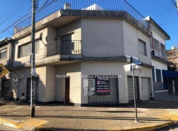 Casa · 200m² · 5 Ambientes · 1 Cochera · Casa en Alquiler en Haedo