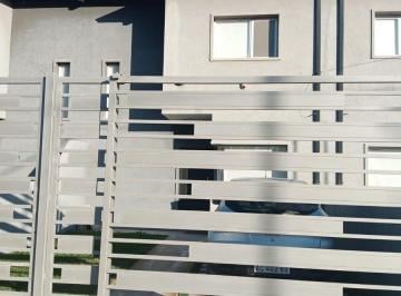 PH · 3 Ambientes · 1 Cochera · Alquiler Dúplex 2 Dorm.. Altos de Alberdi, Plottier