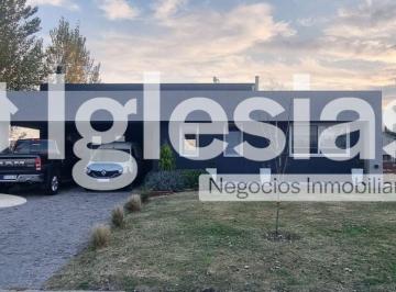 Casa de 4 ambientes, Ezeiza · Casa de 4 Ambientes en Barrio San Simon