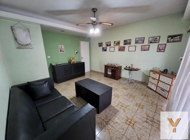 Casa · 200m² · 3 Ambientes · 1 Cochera