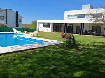 Casa de 7 ambientes, Malagueño · Casa en Alquiler B° Privado La Arbolada, Colectora Cba – Vcp U$s2500