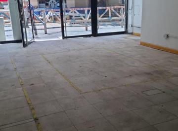 Local comercial , Flores · Espectacular Local en Pleno Flores!