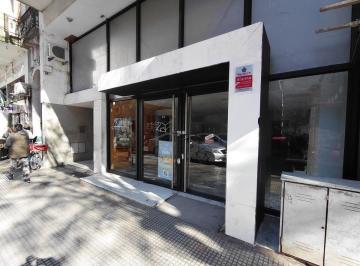 Local comercial , Flores · Espectacular Local en Pleno Flores!