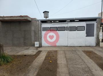 Casa · 215m² · 3 Ambientes · 1 Cochera · Casa en Venta