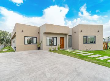 Casa · 162m² · 4 Ambientes · 1 Cochera · Venta - Casa - 4 Ambientes - Planta Baja - Barrio Privado Tierras del Mar