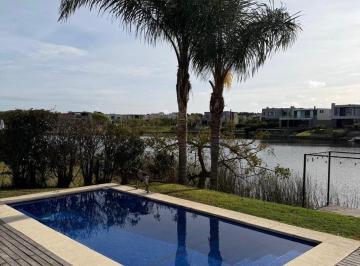 Casa · 300m² · 6 Ambientes · 2 Cocheras · Excelente Casa Al Agua en Alquiler Castaños