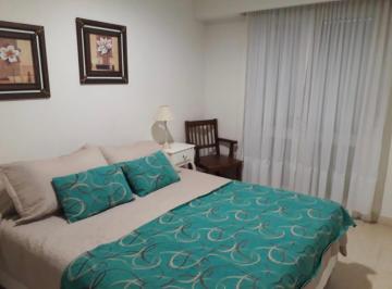 Departamento de 4 ambientes, Monte Hermoso · Amplio Departamento 2 Dorm. + Cochera + Terraza en Pleno Centro