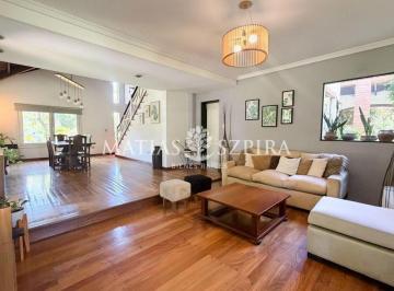 Casa · 204m² · 4 Ambientes · 2 Cocheras · Casa en Venta en Haras Maria Eugenia