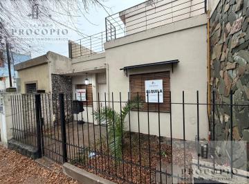 Casa · 70m² · 4 Ambientes · Casa 4 Ambientes en Alquiler en Merlo - Padua