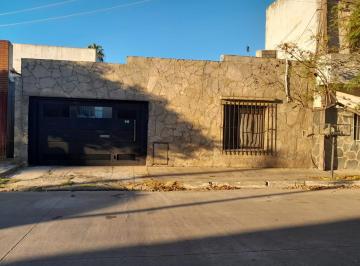 Casa de 6 ambientes, Ensenada · Casa en Venta o Alquiler