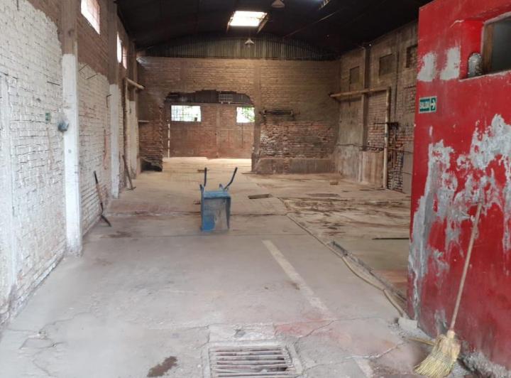 Bodega-Galpón · 430m² · 1 Dormitorio · 3 Cocheras