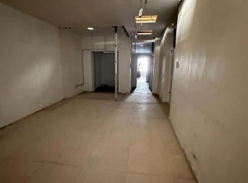 Local comercial · 323m² · 8 Ambientes · Edificio Comercial en Venta - 2 Salas de Espera 6 Consultorios - 333 m² - La Plata