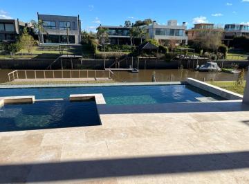 Casa · 384m² · 8 Ambientes · 5 Cocheras · Casa en El Yacht, Nordelta Permuta Financia