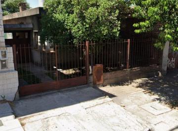 Casa · 132m² · 6 Ambientes · 3 Cocheras · Casa Ideal Inversión en Venta en Ituzaingo