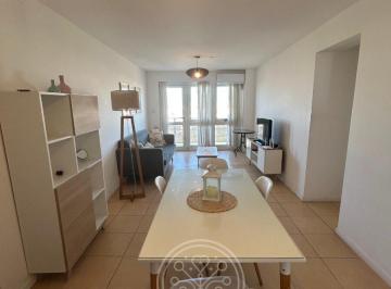 Departamento · 64m² · 3 Ambientes · 1 Cochera · Alquiler en Alberdi - 2 Dorm. Amoblado