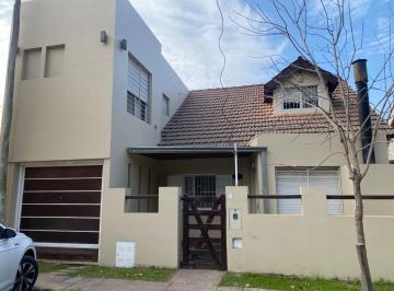 Casa · 178m² · 6 Ambientes · 2 Cocheras · García del Cossio, 4 Dorm.