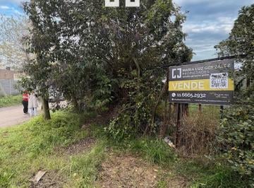 Terreno · 955m² · Oportunidad de Venta Lote en Esquina Moreno - La Reja