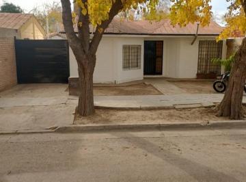 Casa · 77m² · 4 Ambientes · 2 Cocheras · Casa en Venta Barrio Mariano Moreno en Las Heras Mendoza