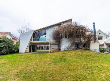 Casa · 338m² · 7 Ambientes · 3 Cocheras · Casa Gerencial Fondo de Cancha Golf - Rincón Club de Campo