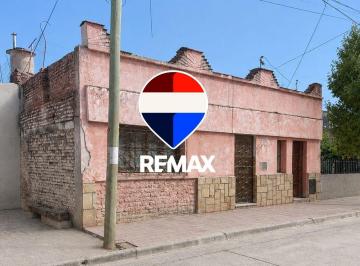 Casa · 200m² · 4 Ambientes · Casa Venta Zona Sur 3 Dorm.