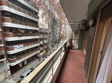 Departamento · 70m² · 3 Ambientes · Vende Departamento 3 Amb y Dep y Balcon en Flores