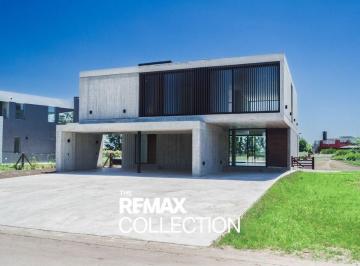 Casa · 336m² · 4 Ambientes · 2 Cocheras · Casa en Venta Terralagos Canning