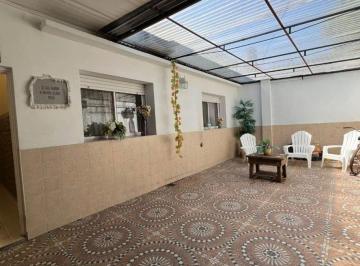 Casa · 152m² · 4 Ambientes · 1 Cochera · Venta Casa 4 Amb Cochera Patio Lugano Apto Credito