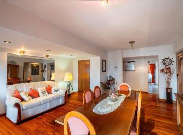 Departamento · 117m² · 4 Ambientes · 1 Cochera · Venta Departamento 4 Ambientes con Cochera Quilmes