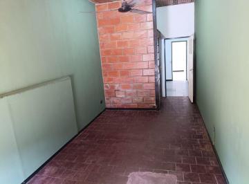 Local comercial · 21m² · Alquiler Local con Departamento en Luis Guillon