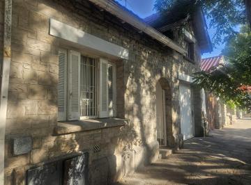 PH · 80m² · 4 Ambientes · 1 Cochera · Venta Casa 3 Ambientes Barrio La Perla
