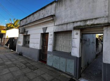 Casa · 175m² · 8 Ambientes · Venta en Bloque de 4 PH Ramos Mejia Acepta Permuta