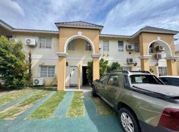Departamento · 70m² · 4 Ambientes · 1 Cochera · Venta Triplex Moreno Barrio Privado Amenities