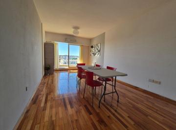 Departamento · 30m² · 1 Ambiente · Alquiler Monoambiente en Flores C/balcon Al Frente