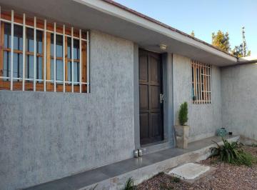 Casa · 62m² · 5 Ambientes · 1 Cochera · Casa en Venta Maipu Barrio Torcacitas