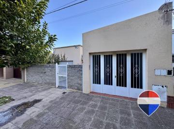 Casa · 160m² · 5 Ambientes · 1 Cochera · Casa en Venta, La Plata