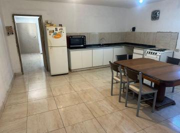 Casa · 120m² · 5 Ambientes · Venta Casa 3 Dorm. Barrio El Cerrito