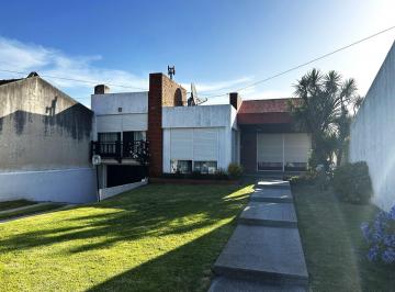 Casa · 199m² · 4 Ambientes · 1 Cochera · Venta Casa 4 Ambiente Calle 39 Entre 6 y 8 Miramar