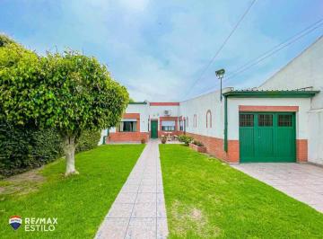 Casa · 115m² · 3 Ambientes · 1 Cochera · Casa en Venta