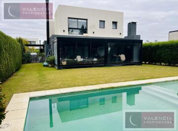 Casa · 190m² · 6 Ambientes · 2 Cocheras · Barrio Cerrado Nordelta Castaños - Casa en Alquiler Anual.