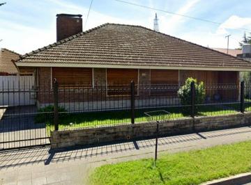 Casa de 5 ambientes, Almirante Brown · Venta Casa 5 Ambientes. Burzaco Lote 500 m²