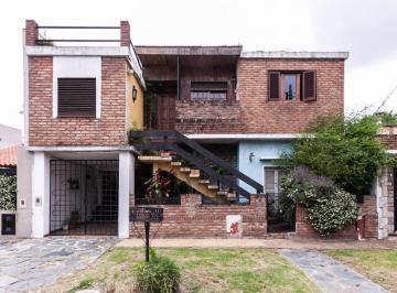 Casa · 190m² · 3 Ambientes · 1 Cochera · Venta Casa P/ 2 Familias C/ Patio, Coch y Terraza