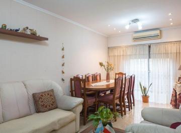 Departamento · 68m² · 4 Ambientes · Depto 4 Amb en Venta en Sarandi a m de Av Mitre