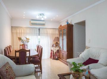 Departamento · 68m² · 4 Ambientes · Depto 4 Amb en Venta en Sarandi a m de Av Mitre