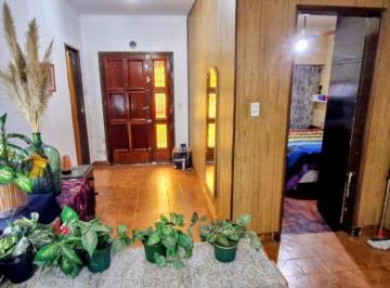 Casa · 126m² · 4 Ambientes · Venta Casa 4 Ambientes Cochera Patio Parrila