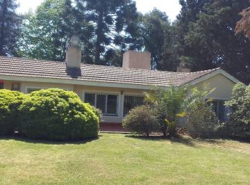 Quinta vacacional · 140m² · 2 Dormitorios · 1 Cochera · Venta Quinta 3 Ambientes Pontevedra Apto Credito