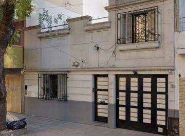 Casa · 1m² · 4 Ambientes · 1 Cochera · Casa en Alquiler en Lanús Este, Lanús, G. B. a. Zona Sur
